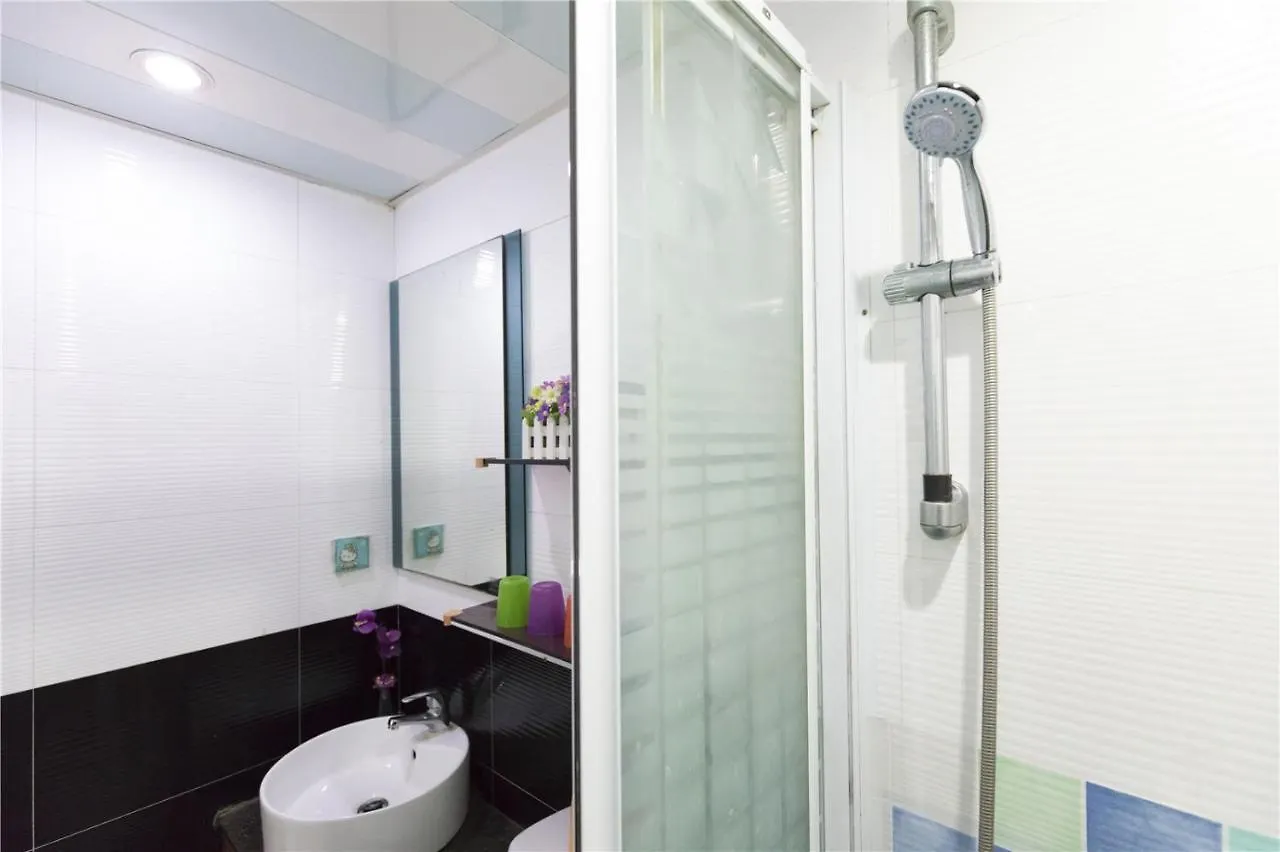 3Room Charming Apt,8Pax Hong Kong Çin